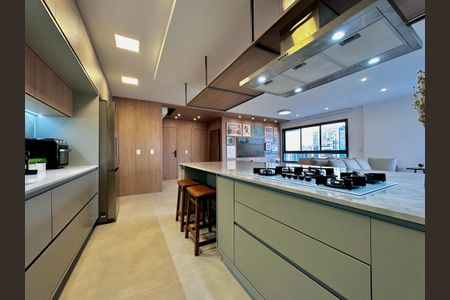 Apartamento à venda com 131m², 3 quartos e 2 vagas Apartamento à venda com 131m², 3 quartos e 2 vagasCozinha