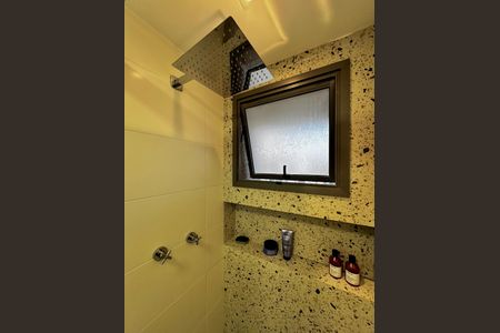 Apartamento à venda com 131m², 3 quartos e 2 vagas Apartamento à venda com 131m², 3 quartos e 2 vagasBanheiro Suíte 1