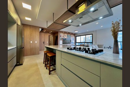 Apartamento à venda com 131m², 3 quartos e 2 vagas Apartamento à venda com 131m², 3 quartos e 2 vagasCozinha