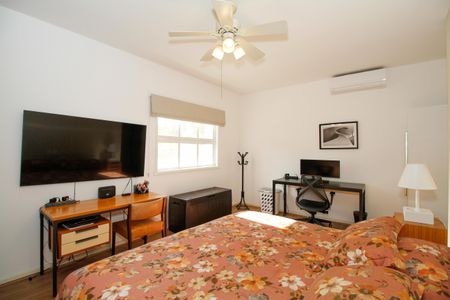 Casa à venda com 1300m², 4 quartos e 5 vagas Casa à venda com 1300m², 4 quartos e 5 vagasSuíte Americana 2