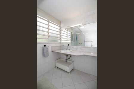 Casa à venda com 1300m², 4 quartos e 5 vagas Casa à venda com 1300m², 4 quartos e 5 vagasBanheiro da Suíte 3