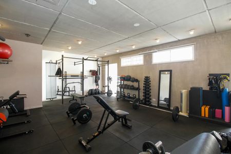 Casa à venda com 1300m², 4 quartos e 5 vagas Casa à venda com 1300m², 4 quartos e 5 vagasAcademia