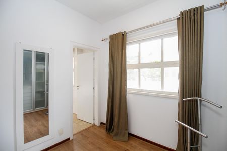 Casa à venda com 1300m², 4 quartos e 5 vagas Casa à venda com 1300m², 4 quartos e 5 vagasCloset da Suíte 4