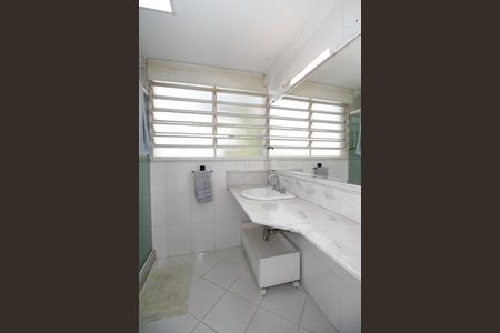 Casa à venda com 1300m², 4 quartos e 5 vagas Casa à venda com 1300m², 4 quartos e 5 vagasBanheiro da Suíte 3