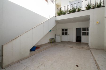 Casa à venda com 1300m², 4 quartos e 5 vagas Casa à venda com 1300m², 4 quartos e 5 vagasÁrea de Serviço