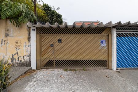 Casa para alugar com 170m², 3 quartos e 2 vagasFachada + Placa