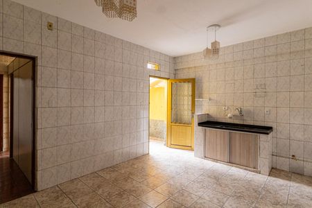 Casa para alugar com 170m², 3 quartos e 2 vagasCozinha