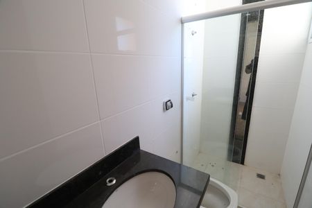 Apartamento para alugar com 59m², 2 quartos e 1 vagaBanheiro do Quarto 3