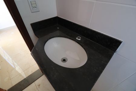 Apartamento para alugar com 59m², 2 quartos e 1 vagaBanheiro do Quarto 3