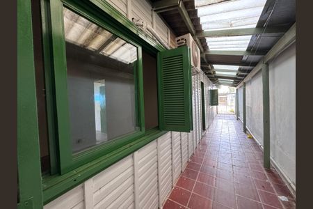 Casa à venda com 120m², 3 quartos e 2 vagas Casa à venda com 120m², 3 quartos e 2 vagasBanheiro de Serviço