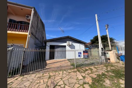 Casa à venda com 120m², 3 quartos e 2 vagas Casa à venda com 120m², 3 quartos e 2 vagasFachada