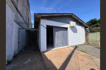 Casa à venda com 120m², 3 quartos e 2 vagas Casa à venda com 120m², 3 quartos e 2 vagasFachada