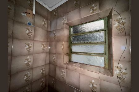 Casa à venda com 120m², 3 quartos e 2 vagas Casa à venda com 120m², 3 quartos e 2 vagasBanheiro