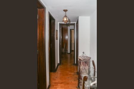 Apartamento à venda com 103m², 3 quartos e 1 vagaCorredor