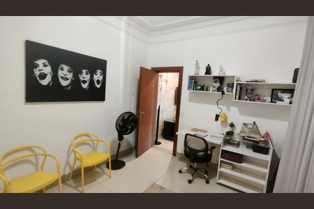 Casa de condomínio à venda com 520m², 4 quartos e 3 vagasQuarto 1