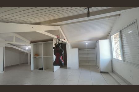 Casa de condomínio à venda com 520m², 4 quartos e 3 vagasGaragem