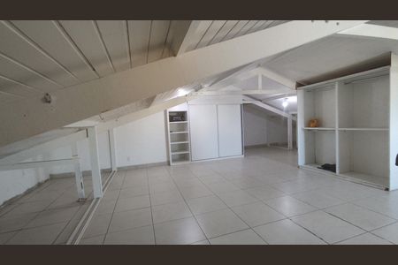 Casa de condomínio à venda com 520m², 4 quartos e 3 vagasGaragem