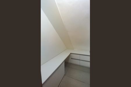 Casa de condomínio à venda com 520m², 4 quartos e 3 vagasCloset da Suíte 1