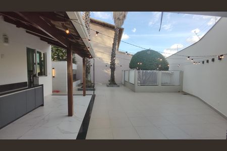 Casa de condomínio à venda com 520m², 4 quartos e 3 vagasÁrea gourmet