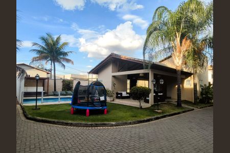 Casa de condomínio à venda com 520m², 4 quartos e 3 vagasÁrea comum - Playground