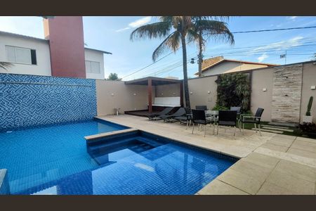 Casa de condomínio à venda com 520m², 4 quartos e 3 vagasÁrea comum - Piscina