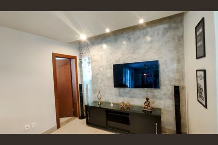 Casa de condomínio à venda com 520m², 4 quartos e 3 vagasSala