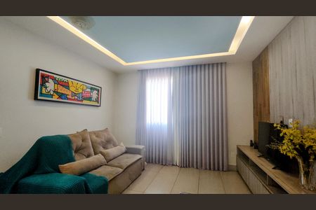 Casa de condomínio à venda com 520m², 4 quartos e 3 vagasSala 2