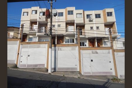 Casa à venda com 300m², 3 quartos e 6 vagasFoto 01