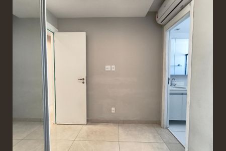 Apartamento à venda com 120m², 3 quartos e 2 vagasSuíte 1