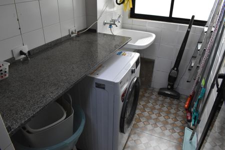 Apartamento para alugar com 71m², 3 quartos e 1 vagaÁrea de Serviço