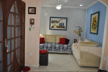 Casa à venda com 240m², 2 quartos e sem vagaSala