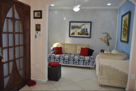 Casa à venda com 240m², 2 quartos e sem vagaSala