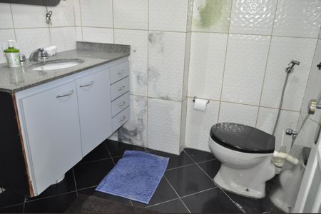 Casa à venda com 240m², 2 quartos e sem vagaBanheiro 2