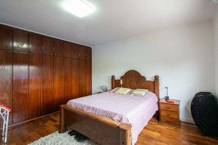Casa à venda com 209m², 4 quartos e 2 vagasSuíte