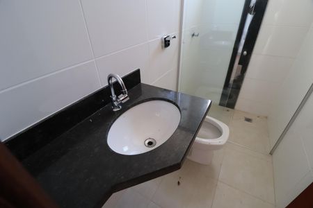 Apartamento para alugar com 60m², 2 quartos e 1 vagaBanheiro do Quarto 2