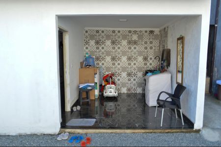 Casa de condomínio à venda com 180m², 3 quartos e 1 vagaÁrea de Serviço