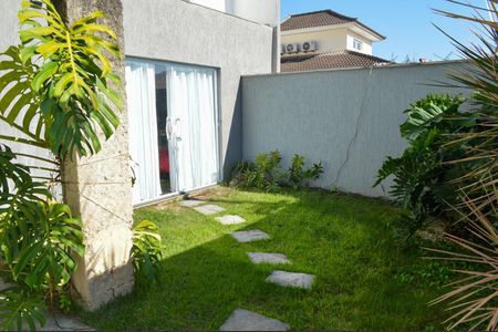 Casa de condomínio à venda com 180m², 3 quartos e 1 vagaEntrada 