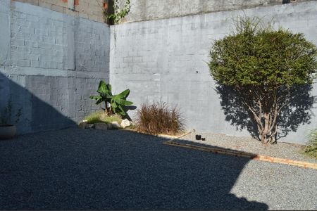 Casa de condomínio à venda com 180m², 3 quartos e 1 vagaQuintal