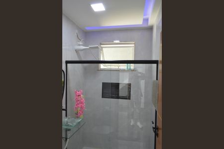 Casa de condomínio à venda com 180m², 3 quartos e 1 vagaBanheiro