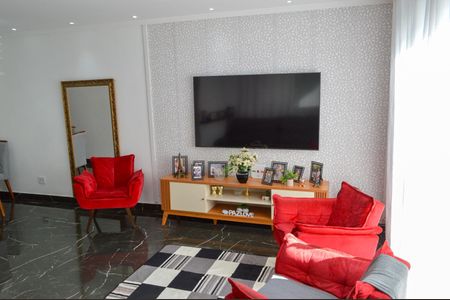 Casa de condomínio à venda com 180m², 3 quartos e 1 vagaSala