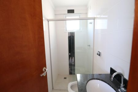 Apartamento para alugar com 59m², 2 quartos e 1 vagaBanheiro do Quarto 2