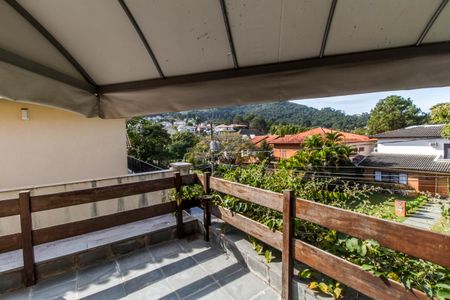 Casa de condomínio à venda com 320m², 4 quartos e 2 vagasSuíte master