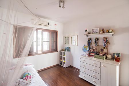 Casa de condomínio à venda com 320m², 4 quartos e 2 vagasQuarto 