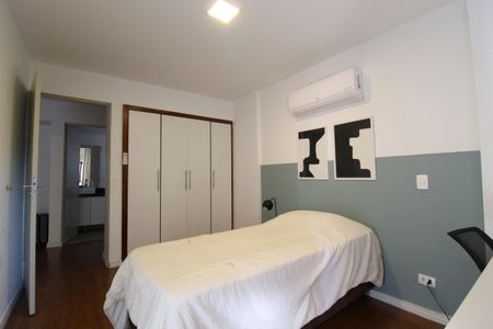 Apartamento à venda com 122m², 3 quartos e 2 vagasQuarto 2