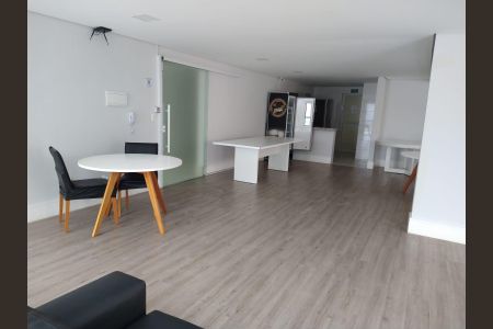 Apartamento à venda com 61m², 2 quartos e 1 vagaÁrea comum