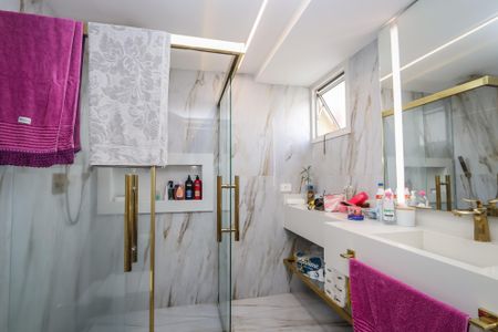 Apartamento à venda com 152m², 3 quartos e 3 vagasBanheiro da Suite