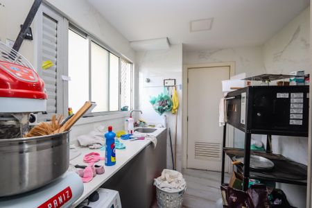 Apartamento à venda com 152m², 3 quartos e 3 vagasLavanderia