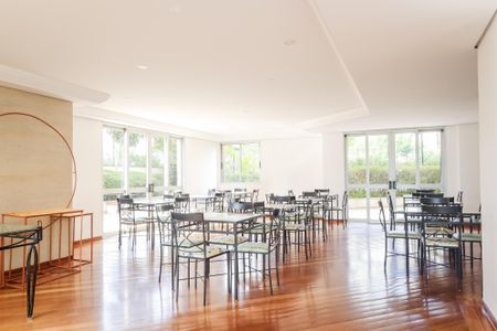Apartamento à venda com 152m², 3 quartos e 3 vagasÁrea comum - Salão de festas
