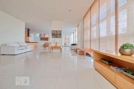 Casa de condomínio à venda com 230m², 4 quartos e 3 vagasÁrea comum