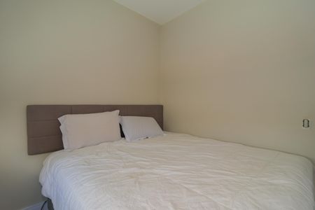 Casa de condomínio à venda com 230m², 4 quartos e 3 vagasQuarto 1